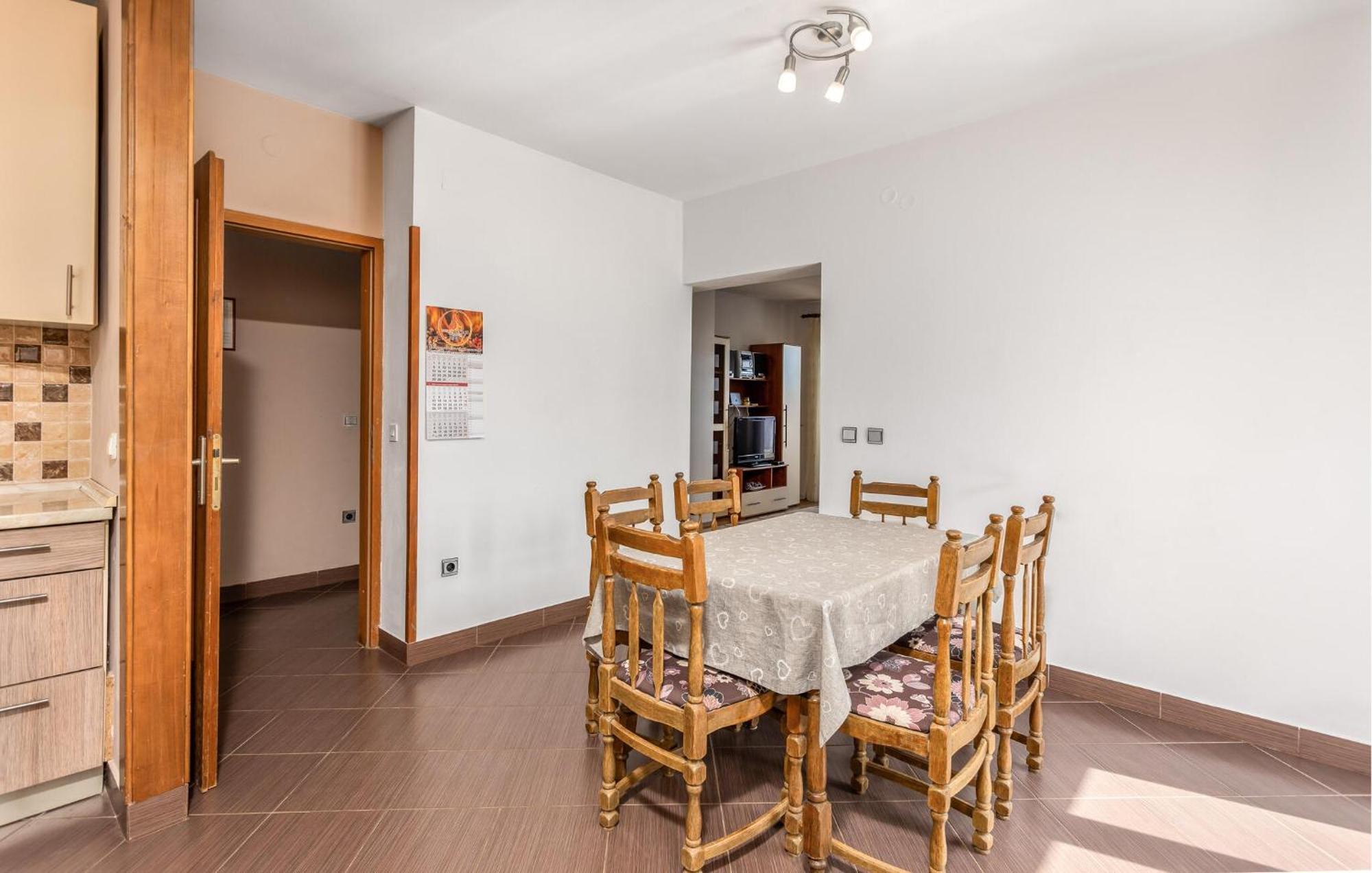Lovely Apartment In Brsec With House Sea View Exterior photo