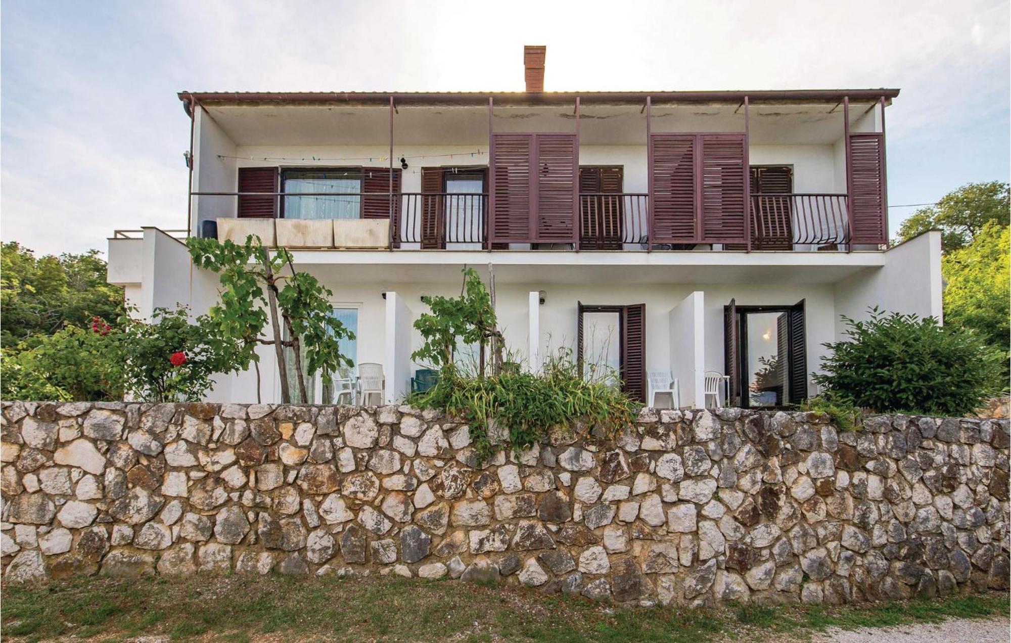 Lovely Apartment In Brsec With House Sea View Exterior photo